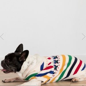 Hanna Andersson Soft Pet Sweater. New with tags. Size medium. Christmas pattern